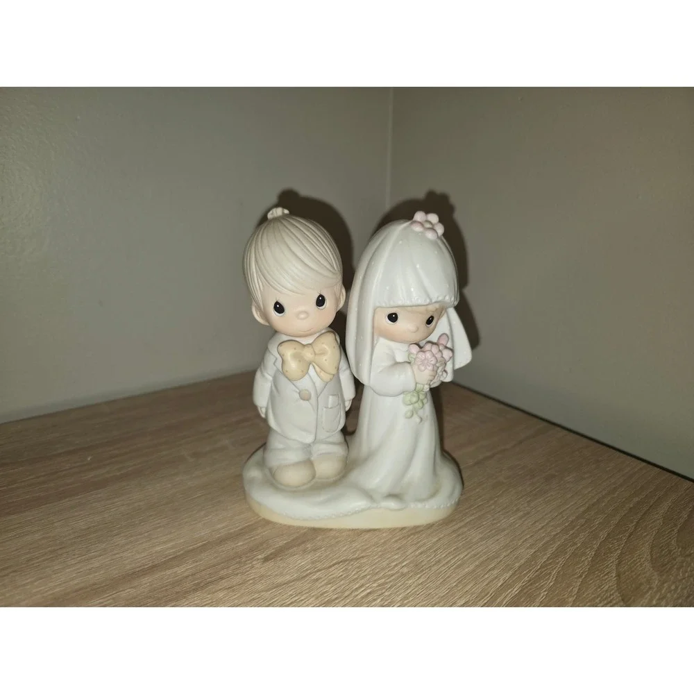 Precious Moments 1979 The Lord Bless You and Keep You Wedding Figurine E-3114 - Picture 1 of 5